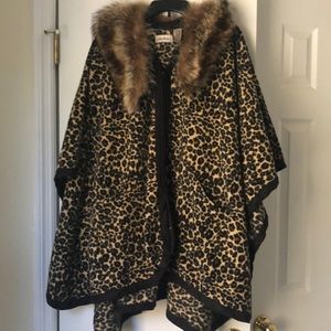 LeModa leopard Cape w/ Faux Fur Collar